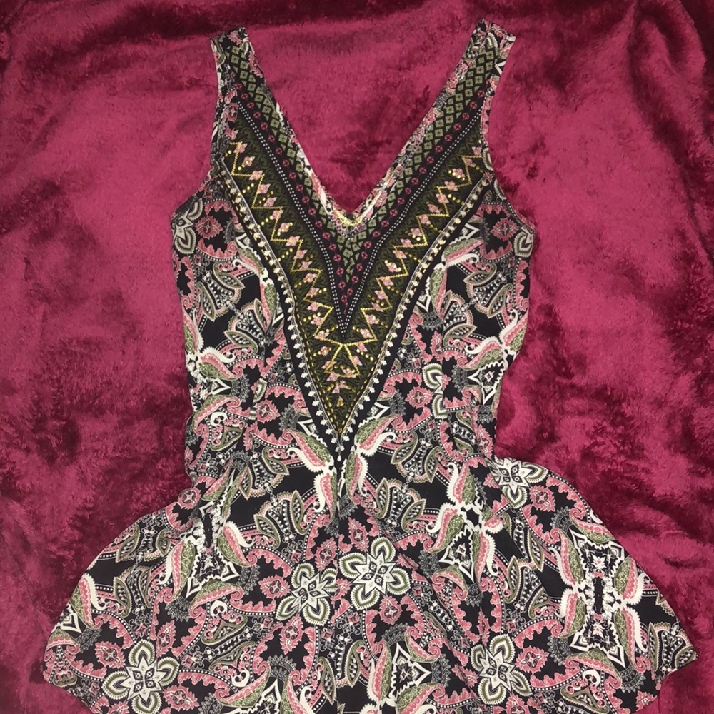 Flowy tank beautiful details